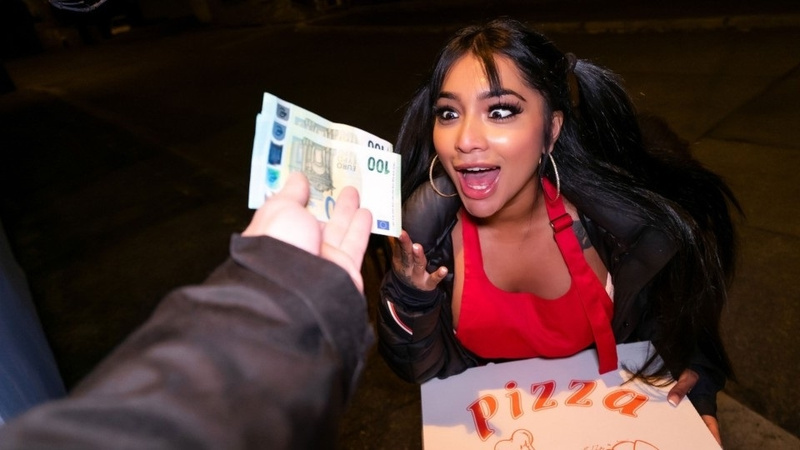 Бірінің үшеуі порно