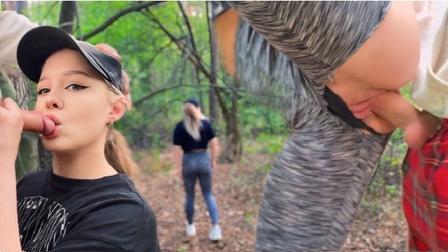 Yashirin kamerada qizlarning axlatini tomosha qiling Xodchenkova minaj qiladi