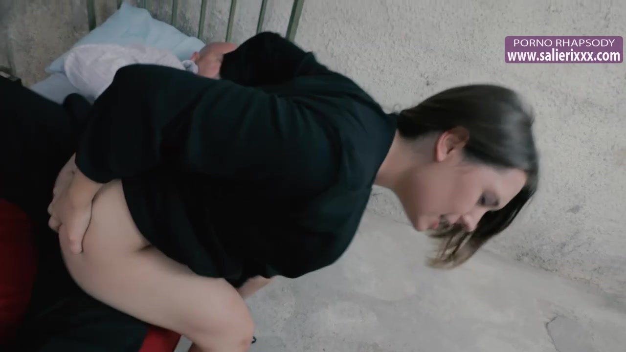 Келушілердің әйелдерінің порнофотосуреттері