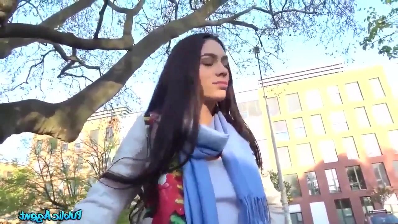 Әйелдер зәр шығару кезінде порно секс машиналары