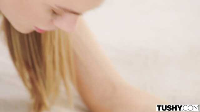 Заключительное свидание блондинки: анальный секс