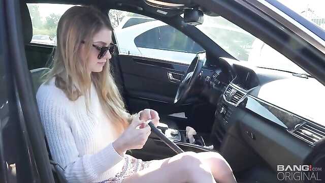 Надя Гольфтан кейін кеттім трахаться бейтаныс адаммен