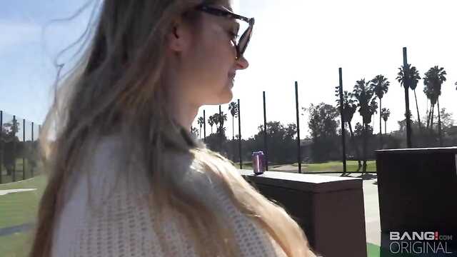 Надя Гольфтан кейін кеттім трахаться бейтаныс адаммен