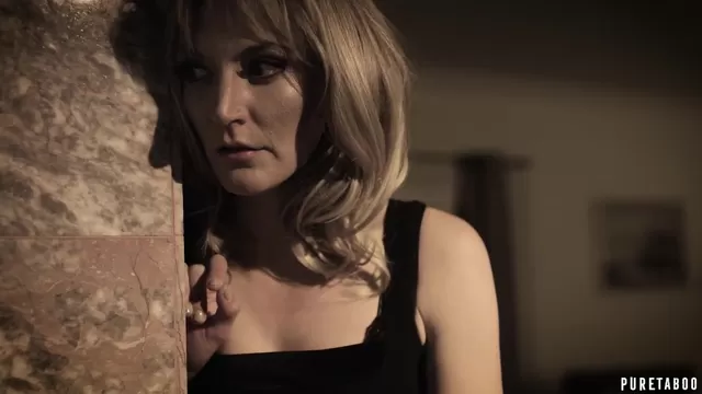 Әйелдердің қынапшасынан сперматозоидты жалап жатқан ер адамдар (видео) Үй қызметшілерімен жыныстық қатынасқа қараңыз