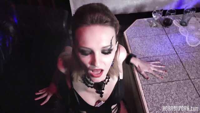 Szczęściarz wydymał w anal seksowną striptizerkę