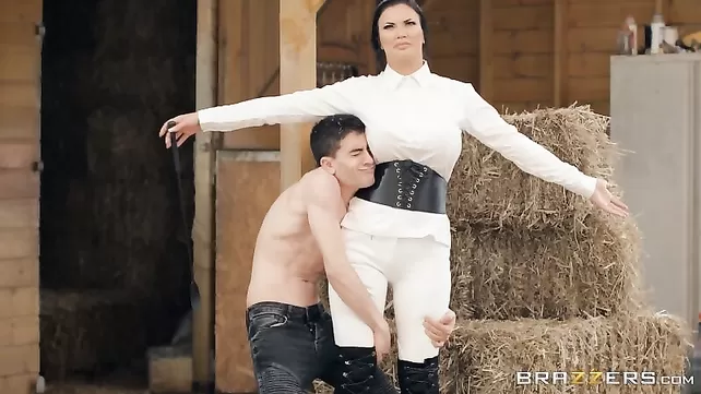 Арық майор уломал арналған анал сисястую милфу