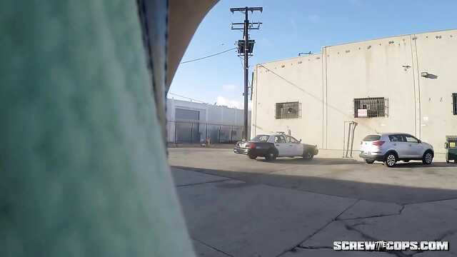 Glina bezpośrednio na ulicy pieprzy się z latynoską