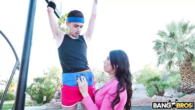 Жалаңаш қара адамның суреті