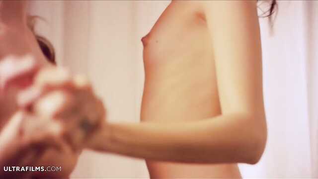 Pijane lesbijki ssać i lizać sobie cipki