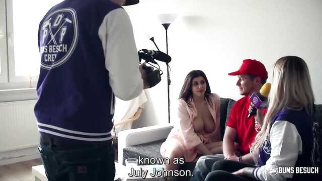 Bbw трахается жігітпен кезінде журналистика