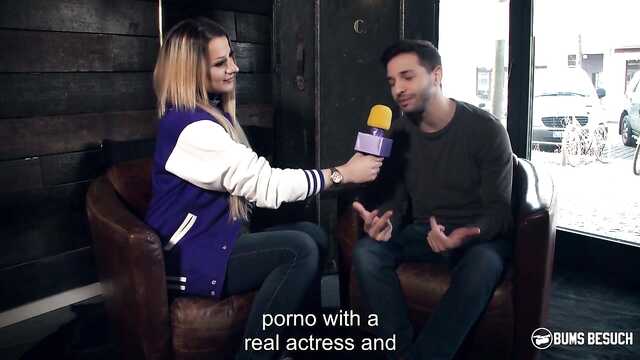 Блондинка с большими сиськами: камшот от прыжков!