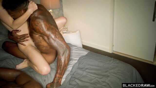 Vlupili blonde dwa czarne papryki