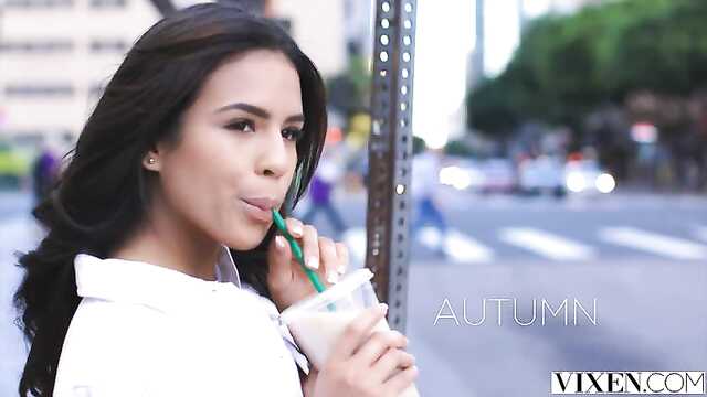 Amigo gorąco uderzył seksowną latynoskę