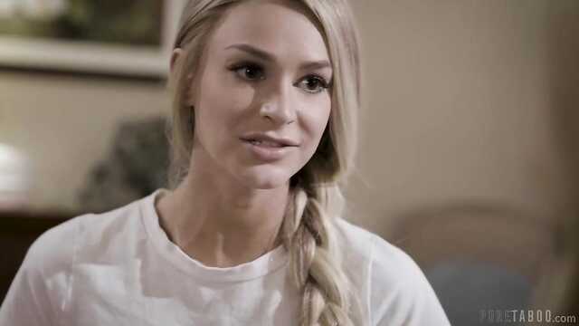 Ele ajudou as loiras, fodendo cada um No Sexo Mulheres