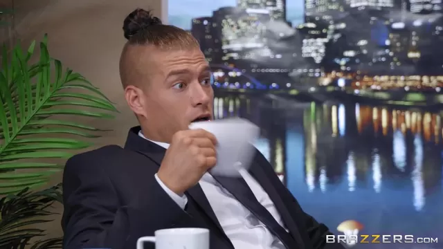 Колготкидегі жалаңаш бөкселер үйдегі фотосуреттер