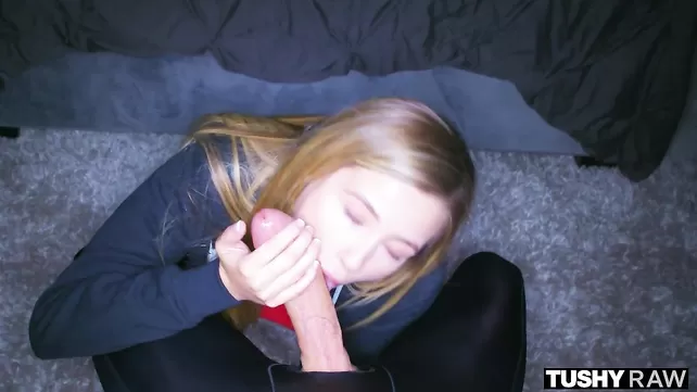 Үлкен мүшесі заднице жас аққұбалар