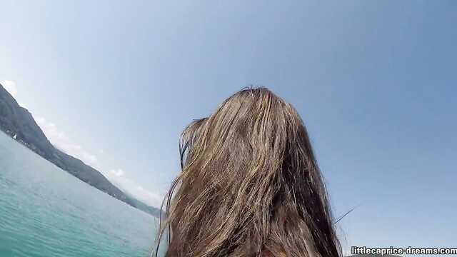 Wytryski od rodzaju masturbującej się laski