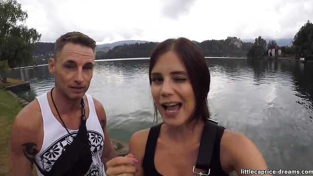 Wytryski od rodzaju masturbującej się laski