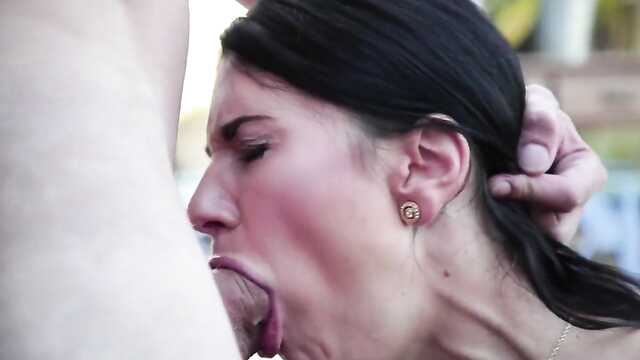 Dziewczyny pieprzą się z obcymi mężami