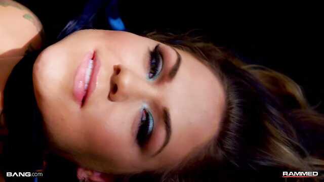 Қашар татухами ублажает сұр әуесқой