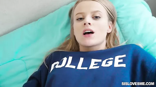 Худая аққұбалар ебется камераға