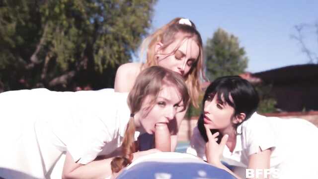 Drei Tennisspielerinnen haben dem Mitglied des Jungen nicht standgehalten