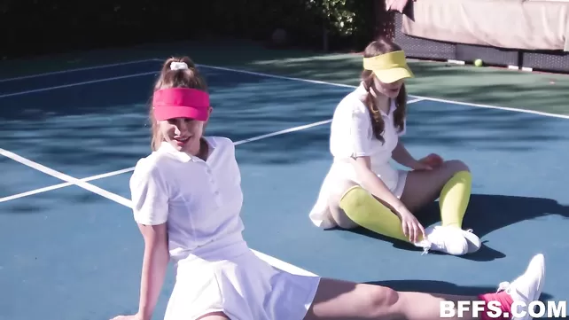 Trois joueuses de tennis n'ont pas résisté à la bite du gamin