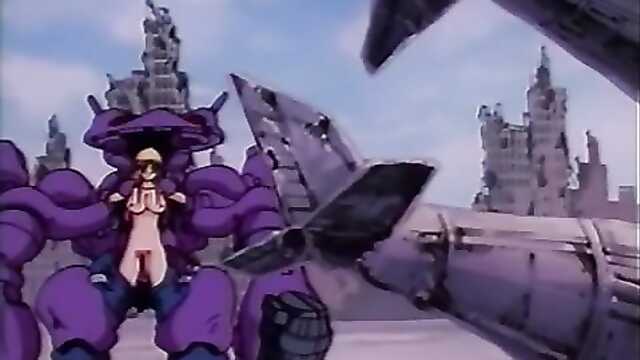 Тентакли присосались к хрупкой азиатке.