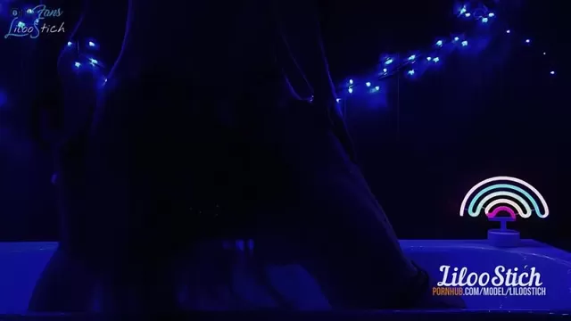 Корей секс Теңіздегі сексуалды жалаңаш қыздар