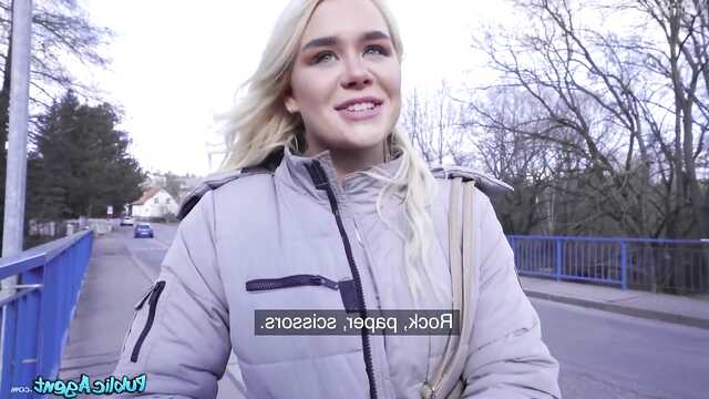 Pickup com câmera de vídeo tirou uma garota para o sexo