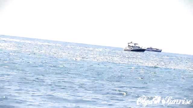 Namorada com dreadlocks na praia fodendo com um amigo