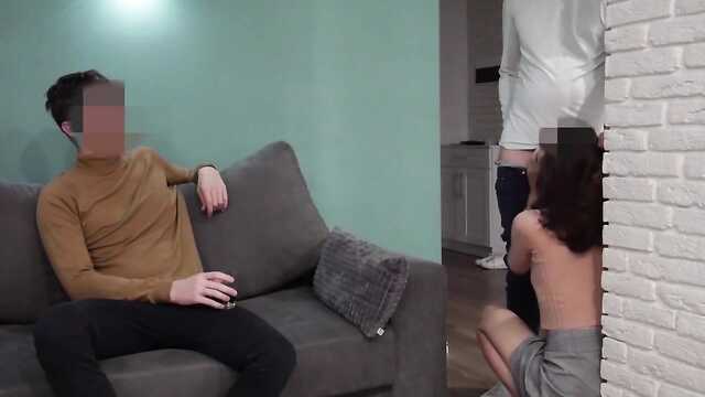 Телка Меняется под Глазами Парня