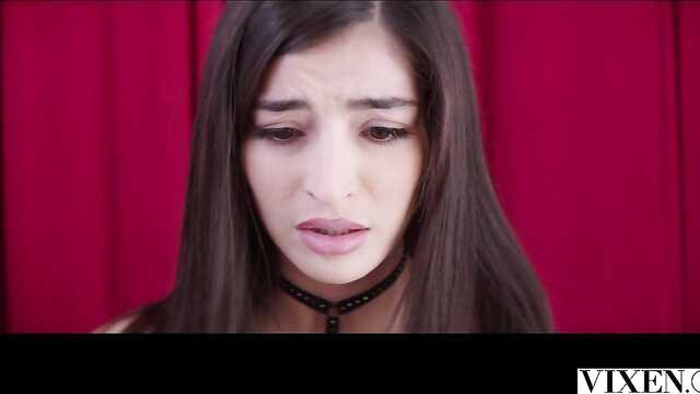 A rich girl got herself a gentleman with a suitable penis