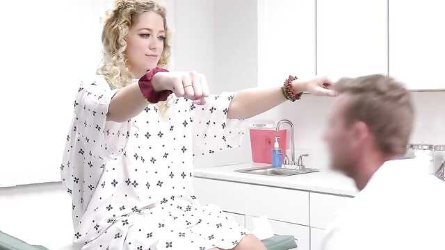 La joven novia decidió entregarse al médico en un chequeo