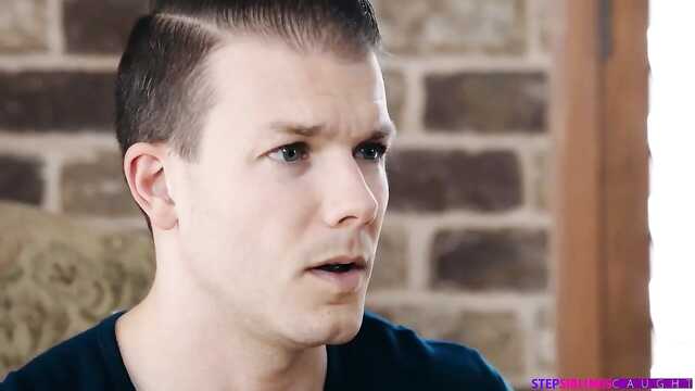 Pelirroja chica y su novio son payasos que les encanta el sexo