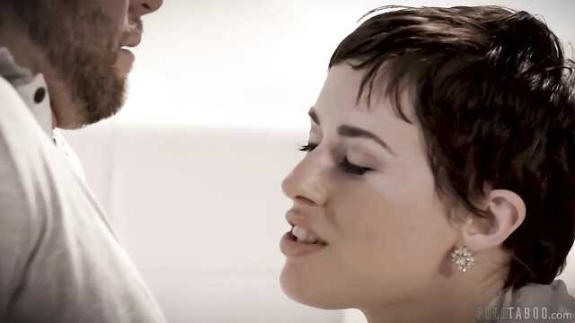 Marido engaña a su esposa durmiendo con su novia