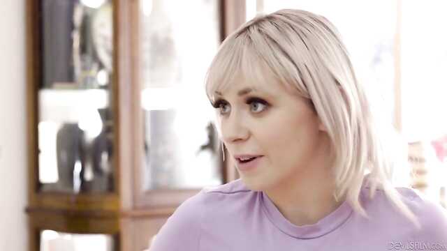 Сексвайф и любовник прямо перед мужем-куклоделом.