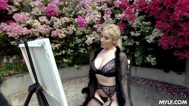 Dojrzała artystka szuka inspiracji w gorącym ruchaniu z młodym