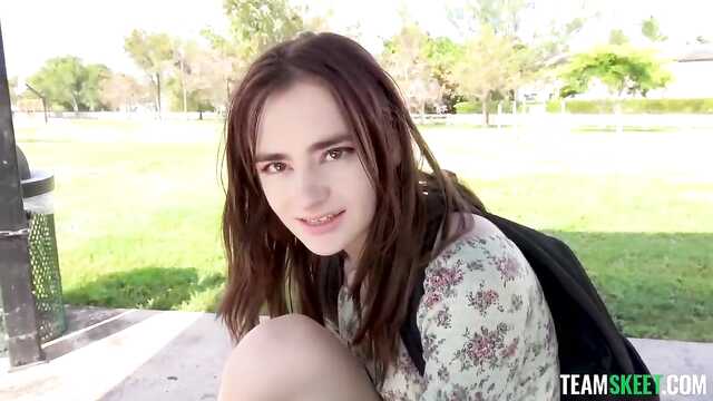 To fuck a brown-haired woman in the park, it was only necessary to cheer her up