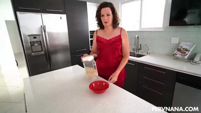 Tylko duszna Mamuśka dokładnie wie, jak zadowolić pasierba