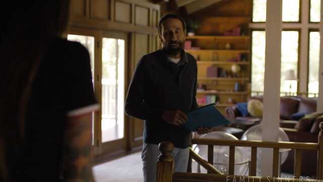 Сақалды татуировкасы бар блядина күшті тесік жасады