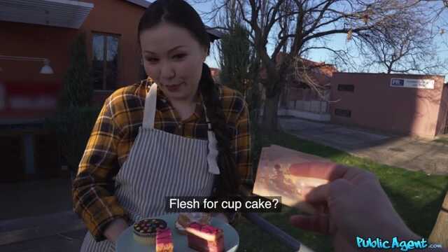 Domowa Azjatka traktuje faceta nie tylko deserem