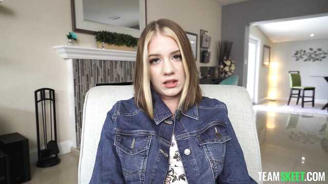 Студентка в горячке: секс с парнем и мужиком.