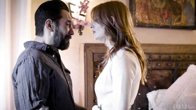 Pelirroja bestia con peludo pubis tiene sexo con un hombre