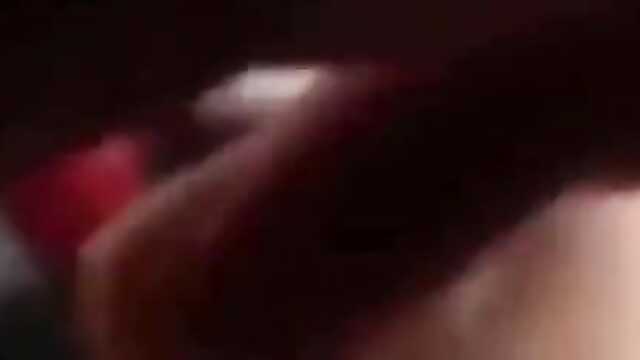 Wielki kutas doprowadza dziewczynę do ekstazy analnej