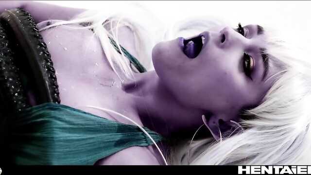 Blondynka doprowadza się do orgazmu masturbacją