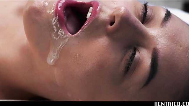 Niesamowita pielęgniarka cieszy się niesamowitym Hentai w prawdziwym życiu