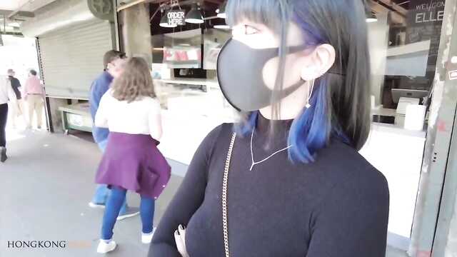 Турист трахает азиялық маскада шырынды пилотку