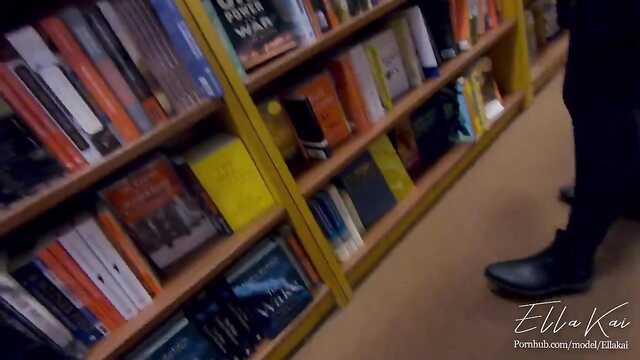 Азғындық кітапханада үлкен сауындарды көрсетті