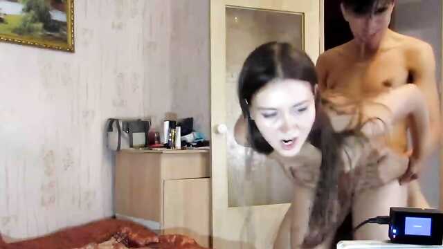 Молодой студент: съемка порно с одногруппницей.